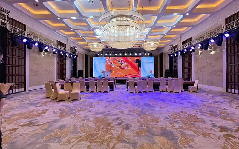 廣告物料制作會(huì)場(chǎng)布景舞臺(tái)搭建展位搭建舞臺(tái)燈光設(shè)備演藝音響高清LED屏 廣告物料制作會(huì)場(chǎng)布景舞臺(tái)搭建展位搭建舞臺(tái)燈光設(shè)備演藝音響高清LED屏