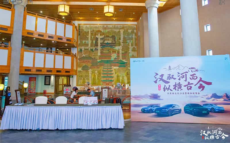 廣告物料制作會(huì)場布景舞臺(tái)搭建展位搭建舞臺(tái)燈光設(shè)備演藝音響高清LED屏 廣告物料制作會(huì)場布景舞臺(tái)搭建展位搭建舞臺(tái)燈光設(shè)備演藝音響高清LED屏